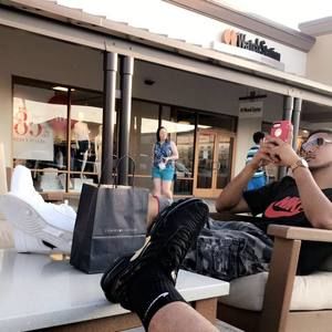 Meet your Posher, Alan